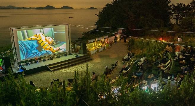 지난해 제1회 추도 영화제 [경남도 제공. 재판매 및 DB 금지]