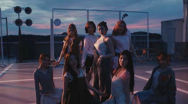 하츠투하츠 '프리티 플리즈' 뮤직비디오 영상 갈무리