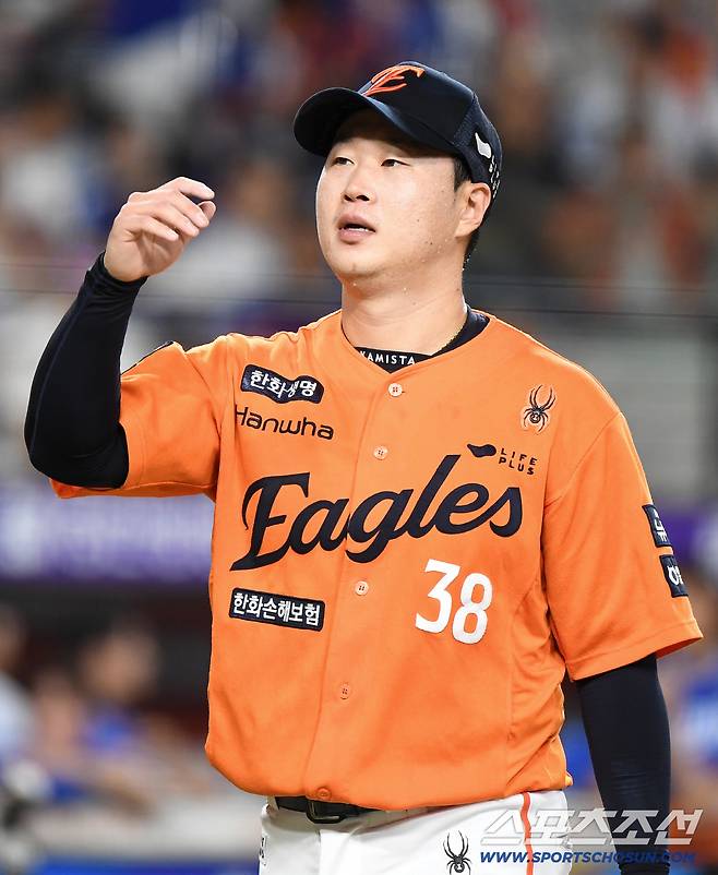 29일 대전 한화생명볼파크에서 열린 삼성-한화전. 3회초 구원 등판해 추가 실점없이 이닝을 마친 김종수가 안도하고 있다. 대전=정재근 기자 cjg@sportschosun.com/2025.8.29/