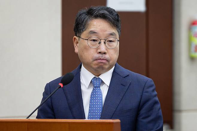 노만석 검찰총장 직무대행이 지난 10일 서울 여의도 국회에서 열린 제429회 국회(정기회) 행정안전위원회 오송 지하차도 참사 진상규명 및 재발방지 대책마련을 위한 국정조사 기관보고에서 굳은 표정을 짓고 있다. /뉴스1