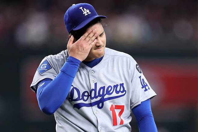 <yonhap photo-3786="">24일(한국시간) 애리조나와 원정 경기에 선발 등판한 오타니.&nbsp;AFP=연합뉴스&nbsp;</yonhap>