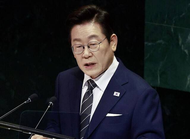 이재명 대통령이 23일(현지시간) 미국 뉴욕 유엔본부 총회장에서 기조연설을 하고 있다. 연합뉴스