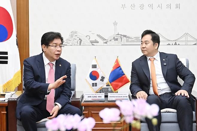 사진 제공 = 부산시의회