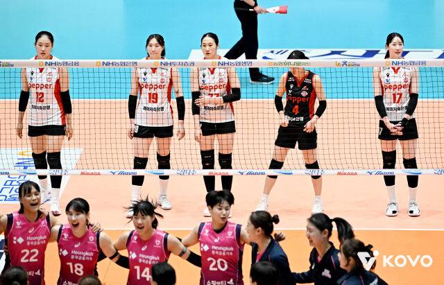 페퍼저축은행 선수단./KOVO