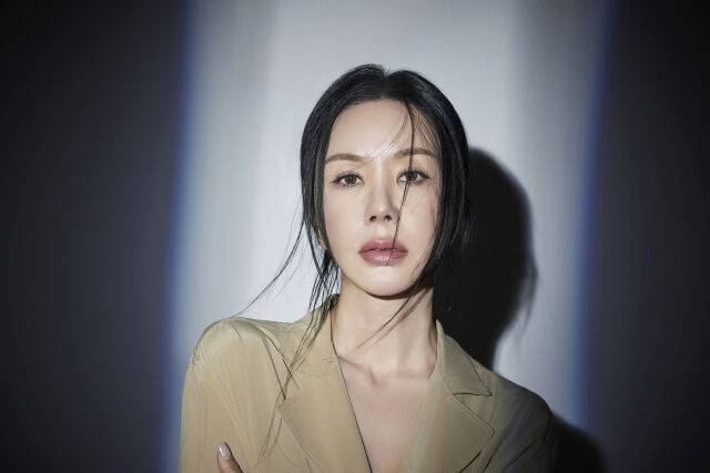 배우 엄정화 / 에일리언컴퍼니