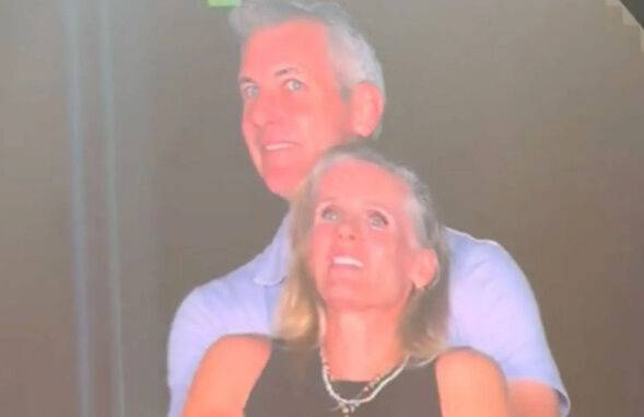 앤디 바이런, 크리스틴 캐벗./소셜미디어