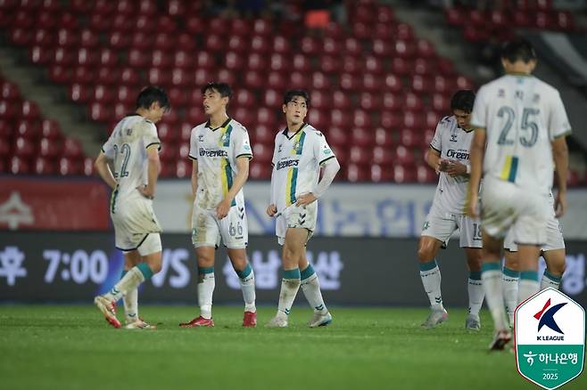안산 그리너스 선수들. /사진=한국프로축구연맹 제공