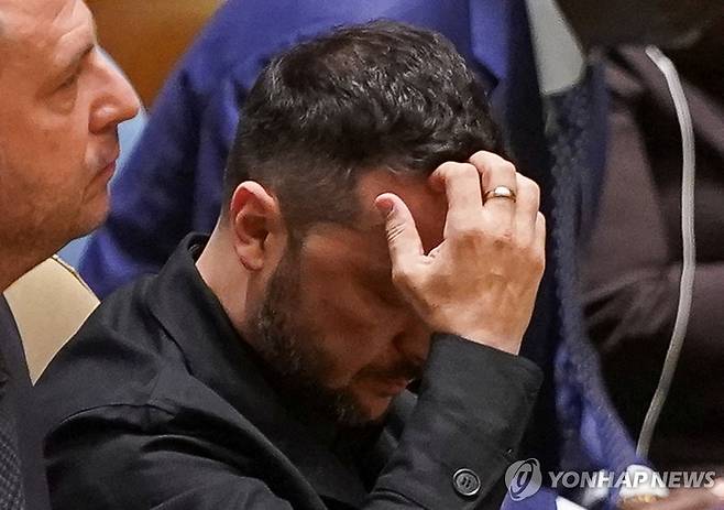 트럼프 연설 듣는 젤렌스키 우크라이나 대통령 [뉴욕 로이터=연합뉴스 자료사진. 재판매 및 DB 금지]