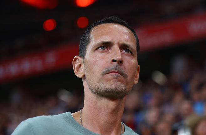 디노 토프묄러 감독