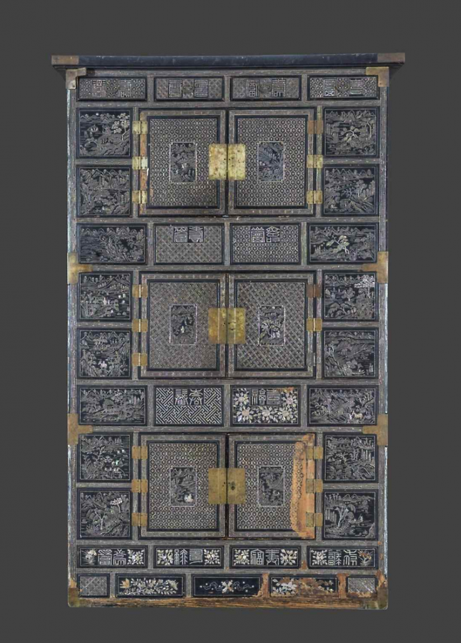 나전산수무늬삼층장