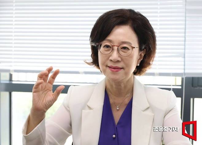 문애리 한국여성과학기술인육성재단 이사장이 서울 강남구 한국과학기술회관에서 아시아경제와 인터뷰 하고 있다. 조용준 기자