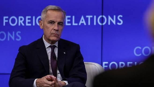 지난 22일 '외교관계협의회(CFR)' 대담회에 참석한 마크 카니 총리는 미 당국의 숙련 근로자 비자 제도 변경이 캐나다의 인재 유치에 일정 부분 도움이 될 수 있다고 설명했다