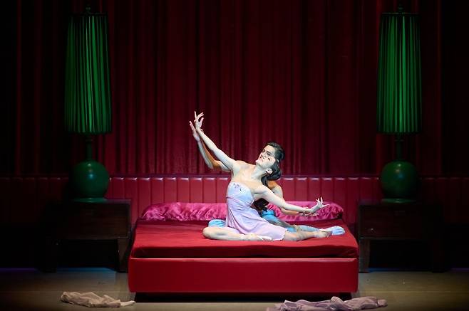 홍콩발레단의 ‘로미오+줄리엣’    (c)Conrad Dy-Liacco-low