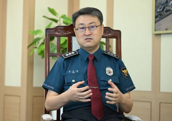 김도형 인천경찰청장이 25일 인천청에서 경기일보와 인터뷰를 하고 있다. 조병석기자