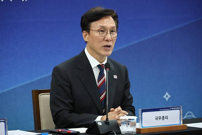 김민석 국무총리가 25일 서울 중구 한국관광공사 서울센터에서 열린 제10차 국가관광전략회의에서 발언하고 있다. [연합]