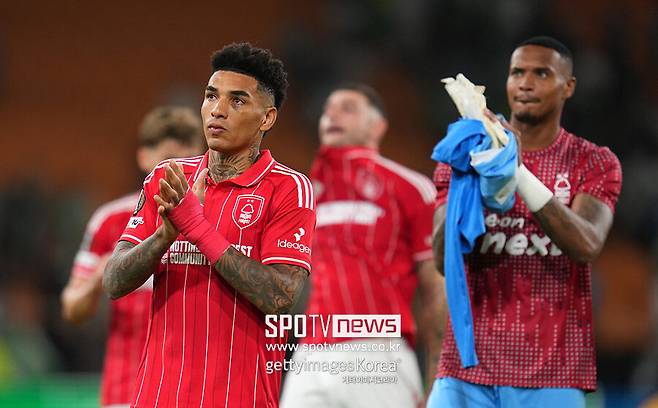 ▲ 현재 노팅엄에서 가장 돋보이는 선수는 이고르 제주스(앞줄 왼쪽)다. 최근 2경기 연속 멀티골로 물오른 골 감각을 뽐내고 있다.&nbsp;