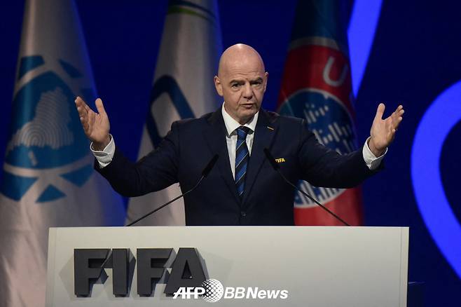 잔니 인판티노(왼쪽) 국제축구연맹(FIFA) 회장