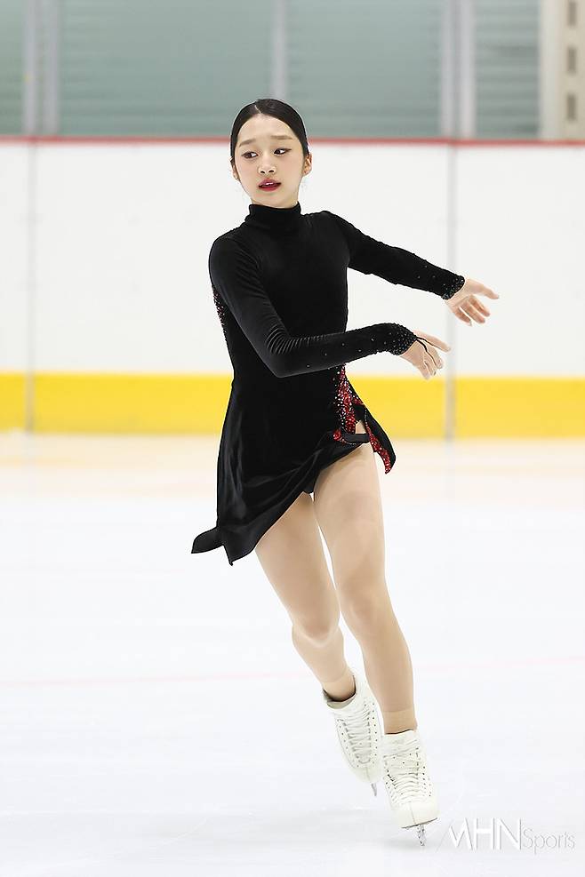 신지아