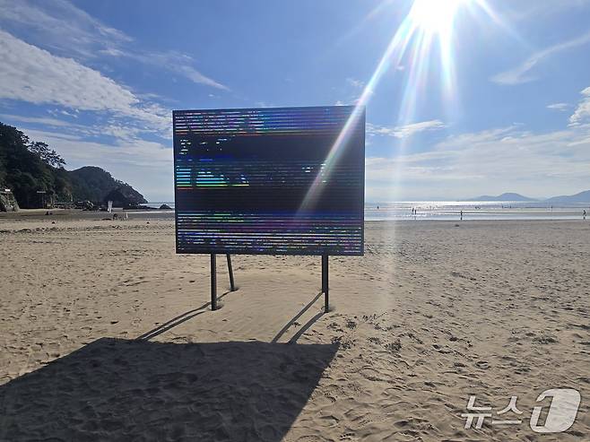 2025바다미술제 전시 전경. ⓒ 뉴스1 김정한 기자