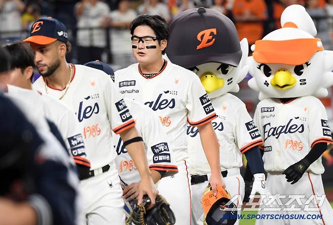 26일 대전 한화생명볼파크에서 열린 한화 이글스와 LG 트윈스의 경기. 승리한 한화 선수들이 기뻐하고 있다. 대전=박재만 기자 pjm@sportschosun.com/2025.09.26/