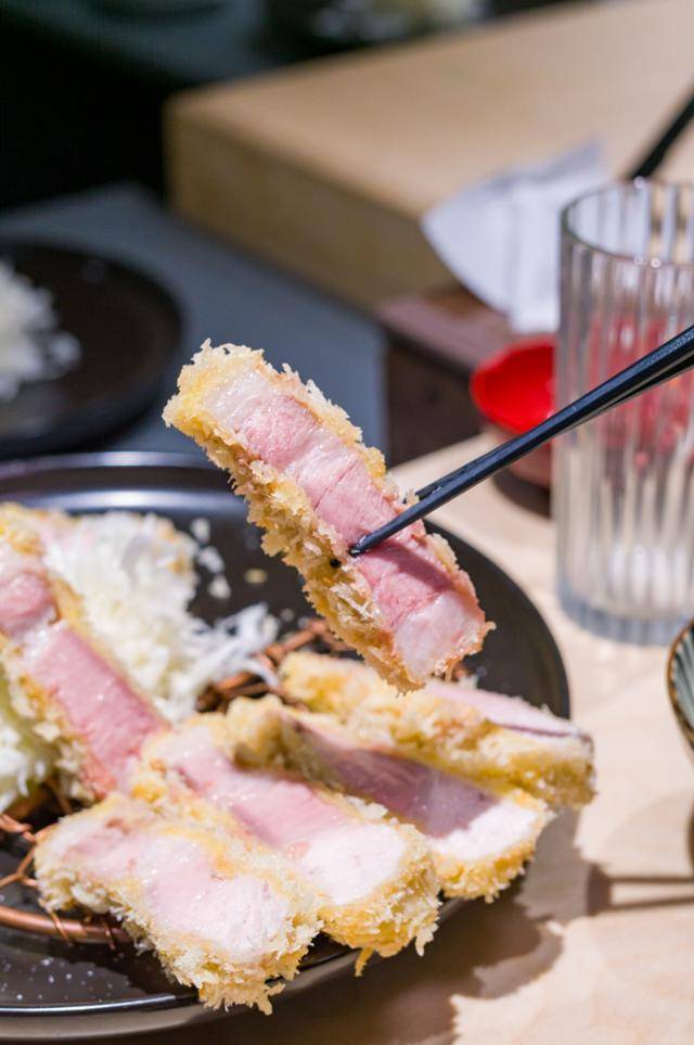 교카이젠의 송학농장 토종돼지X듀록(교잡) 특상등심가스. 장준우 제공