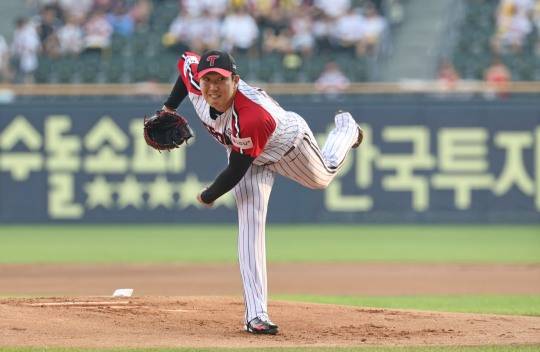 역투하는 LG 선발 손주영. 사진[연합뉴스]