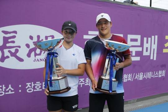 이서아(왼쪽)와 고민호. 사진[연합뉴스]