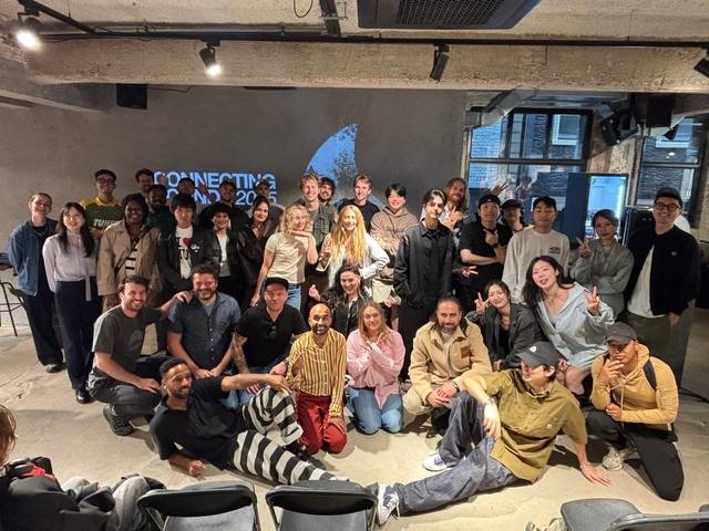 네덜란드 암스테르담에서 열린 ‘BumaStemra 송라이팅 캠프’ 에서 참가자들이 기념촬영을 했다. 음저협 제공