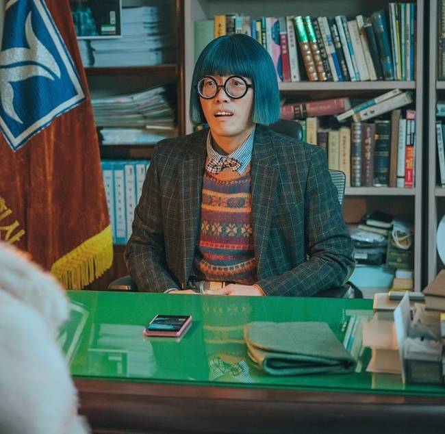 TV CHOSUN 주말 미니시리즈 ‘컨피던스맨 KR’ 제공