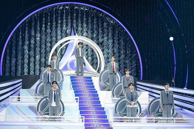 [서울=뉴시스] 지난 25일 생방송된 엠넷 오디션 프로그램 '보이즈 2 플래닛' 최종회에서 이상원·조우안신·허씬롱·김건우·장지아하오·이리오·정상현·김준서가 신인 보이그룹 '알파드라이브원'(ALPHA DRIVE ONE) 멤버로 선발됐다.(사진=엠넷 제공) 2025.09.26. photo@newsis.com *재판매 및 DB 금지