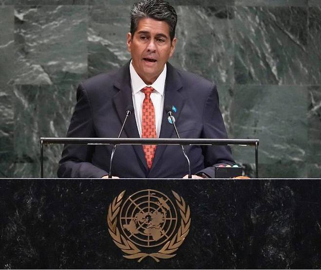 [유엔본부=AP/뉴시스] 수랑겔 윕스 주니어 팔라우 대통령이 25일 제80차 유엔 총회에서 연설하고 있다.2025.09.27. *재판매 및 DB 금지