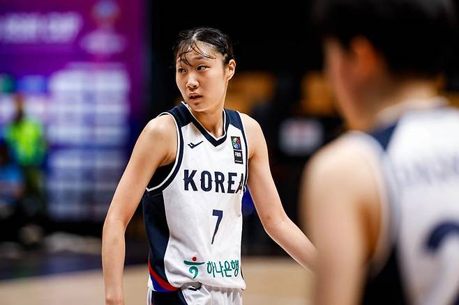 [서울=뉴시스] 한국 16세 이하(U-16) 여자 농구 대표팀의 한예담. (사진=FIBA 홈페이지 캡처) 2025.09.26. photo@newsis.com *재판매 및 DB 금지