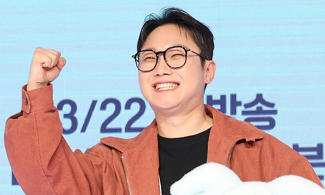 여행 유튜버 빠니보틀이 서울에 단독주택을 마련한 사실이 알려지며 눈길을 끌고 있다. 뉴스1