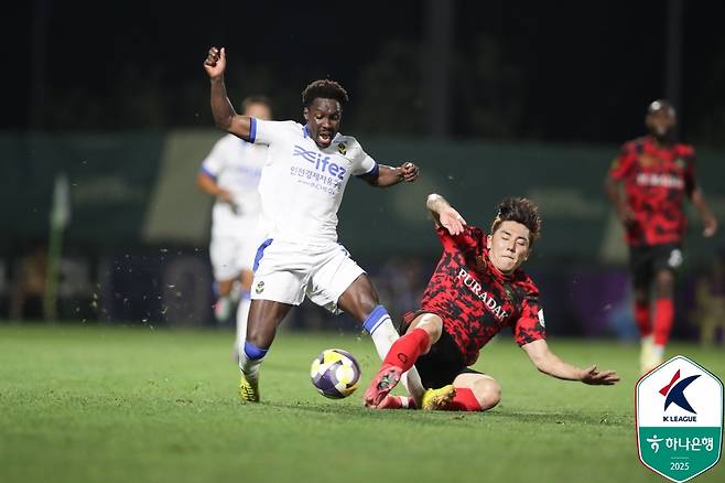 지난 6월 29일 김포솔터축구장에서 열린 김포FC와 인천 유나이티드의 경기 모습. /사진=한국프로축구연맹 제공