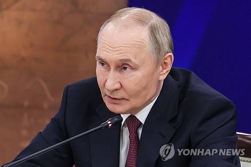 세계원자력주간 국제포럼 연설하는 푸틴 러시아 대통령 [타스=연합뉴스]