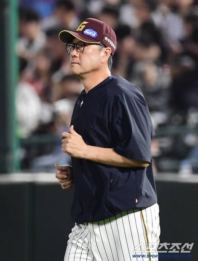 26일 부산 사직야구장에서 열린 KBO리그 롯데와 삼성의 경기. 롯데 김상진 투수코치. 부산=송정헌 기자songs@sportschosun.com/2025.09.26/