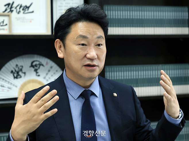 곽상언 더불어민주당 의원이 지난 9월 19일 국회 의원회관에서 주간경향과 인터뷰하고 있다. 서성일 선임기자