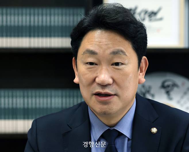 곽상언 더불어민주당 의원이 9월 19일 국회 의원회관에서 ‘유튜브 권력’과 관련해 인터뷰하고 있다. /서성일 선임기자