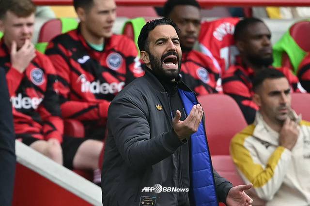 선수들을 지휘하는 루벤 아모림 감독. /AFPBBNews=뉴스1