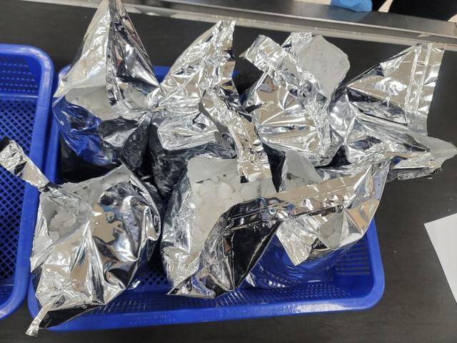 올해 4월 40대 중국인 남성이 김포공항을 통해 밀반입하려다 적발된 케타민. 관세청 김포공항세관 제공