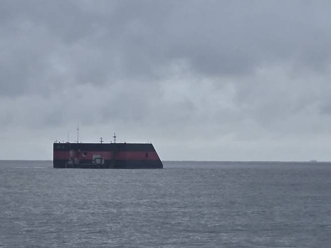 지난 26일 제주 제주시 한경면 용수리 ‘제주파력발전 실해역 시험장’에 있는 용수시험파력발전소.