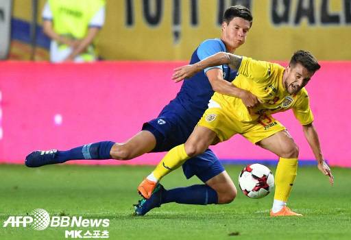 지난 2018년 6월 핀란드와 A매치에 출전한 발루차(오른쪽)의 모습. 사진=ⓒAFPBBNews = News1