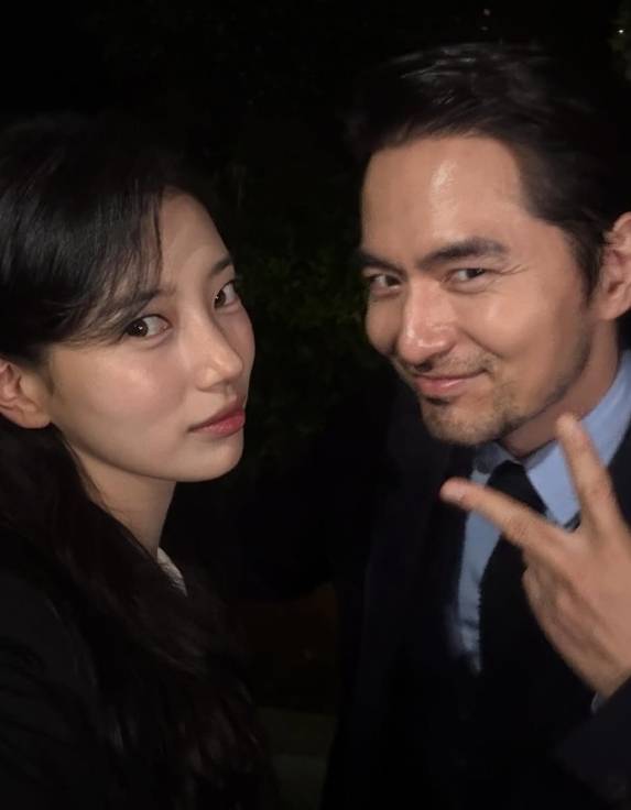 수지 소셜 미디어