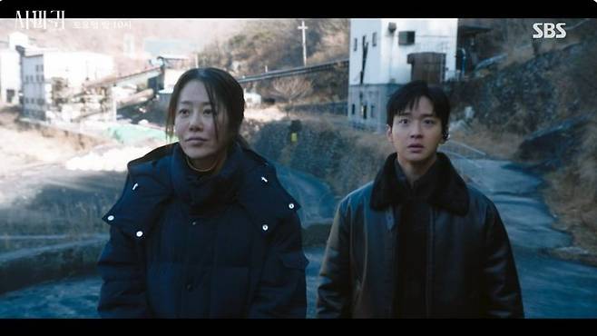 [서울=뉴시스] SBS 금토드라마 '사마귀: 어느 살인자의 외출'의 한 장면. (사진=SBS 제공) 2025.09.28. photo@newsis.com  *재판매 및 DB 금지