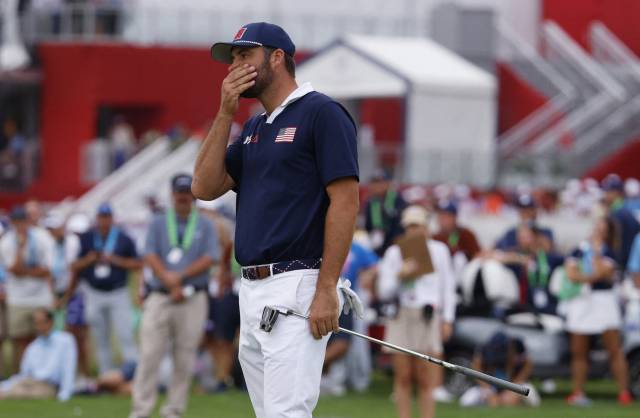 경기가 안 풀리자 답답해 하는 스코티 셰플러. 로이터연합뉴스