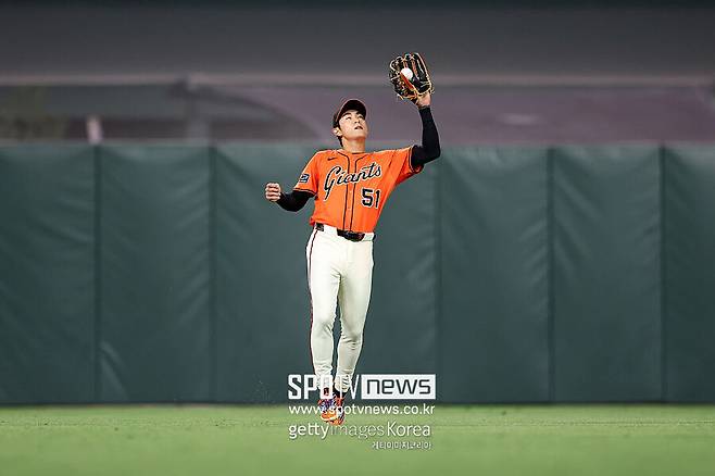 ▲ 27일 콜로라도와 홈경기에서 8회 다소 황당한 실수를 저질러 도마 위에 오른 이정후