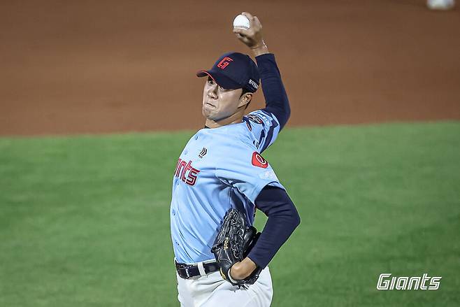 ▲ 내년에 더 중요한 보직을 맡을 것으로 기대를 모으는 윤성빈 ⓒ롯데 자이언츠