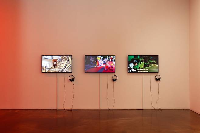 《오프사이트 2 열한 가지 에피소드》 설치 전경 / 사진. ⓒ남서원, 제공. 아트선재센터 ⓒ 2025 Art Sonje Center all rights reserved