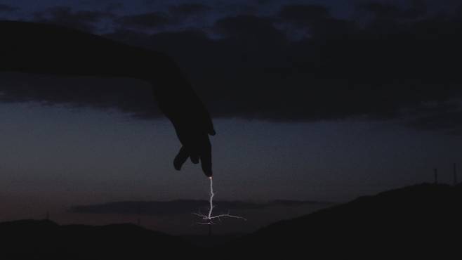 곽소진, <만지기, 구름에서 땅까지>, 2025, 싱글채널비디오, 컬러, 사운드, 4분 30초,  / 제공. © 곽소진