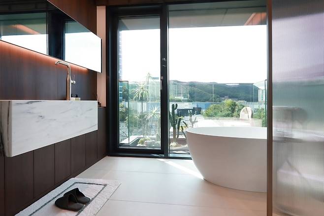 모듈형 조립식 욕실 ‘넥스트 배스’ 내부 모습. 삼성물산